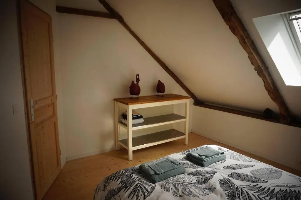 Belle Maison De Campagne Hénon